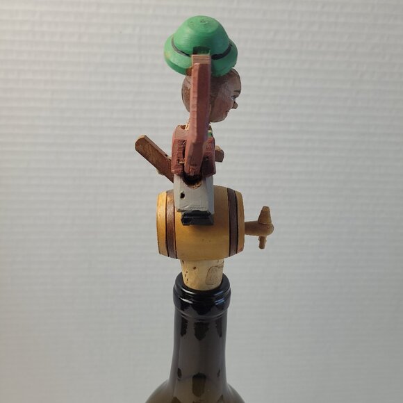 Vintage Wine Stopper Kathe Wohlfhart Wooden Man Tipping Hat - Picture 4 of 8